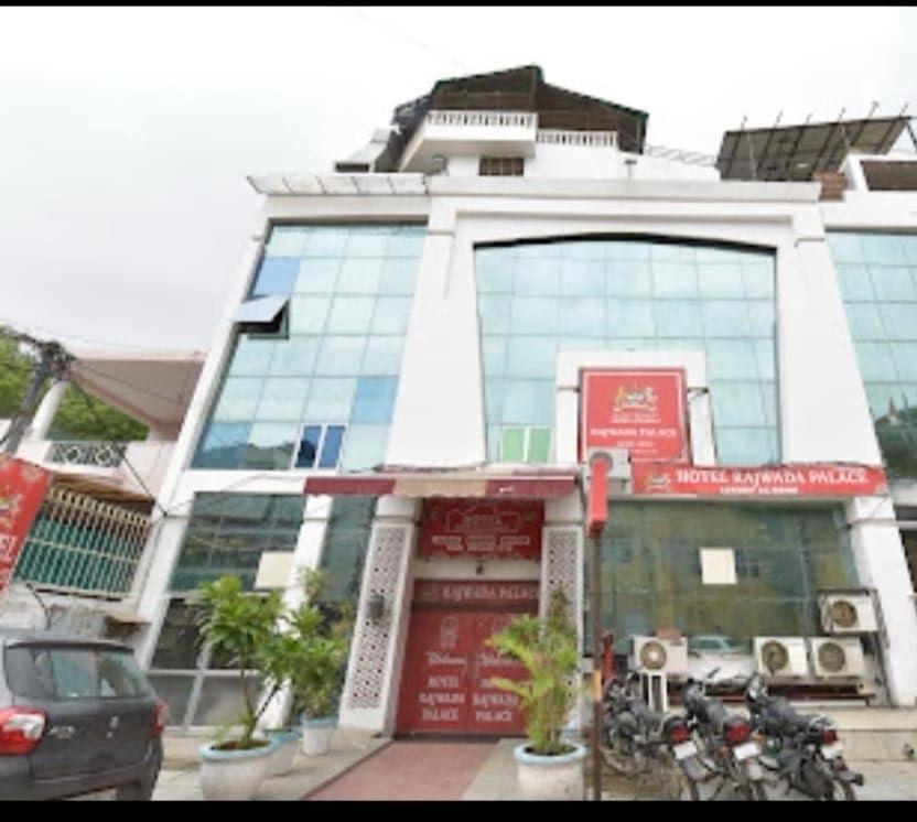 Collection O Rajwada Palace ชัยปุระ ภายนอก รูปภาพ